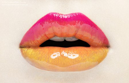 Как сделать гаммообразный макияж губ