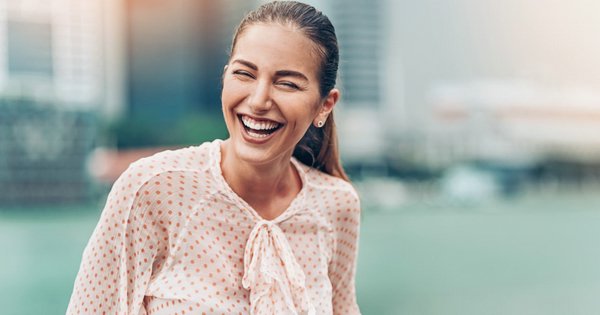 Как стать счастливее с возрастом: 9 ежедневных привычек для долгой и радостной жизни